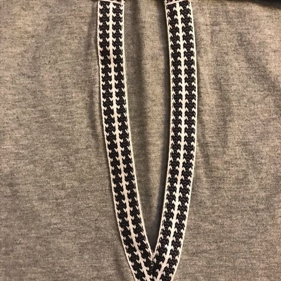 J. CREW Top Sleeveless Embroidered Trim V-Neck Black Tassel Tie Gray Size XS - Picture 4 of 7
